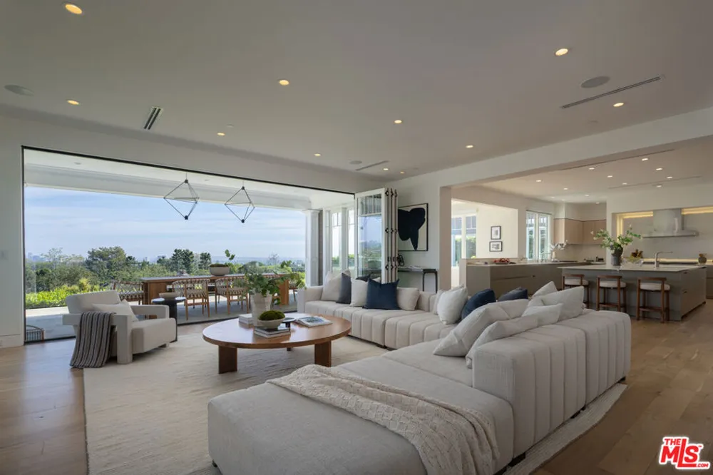 1722 San Remo Drive Pacific Palisades, CA 90272