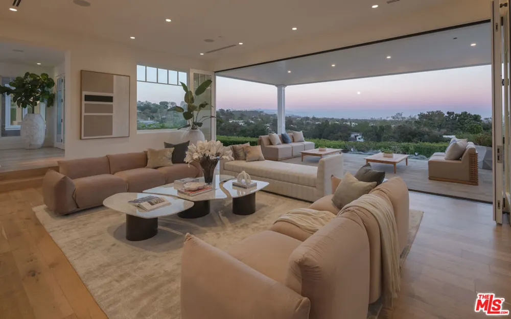 1722 San Remo Drive Pacific Palisades, CA 90272