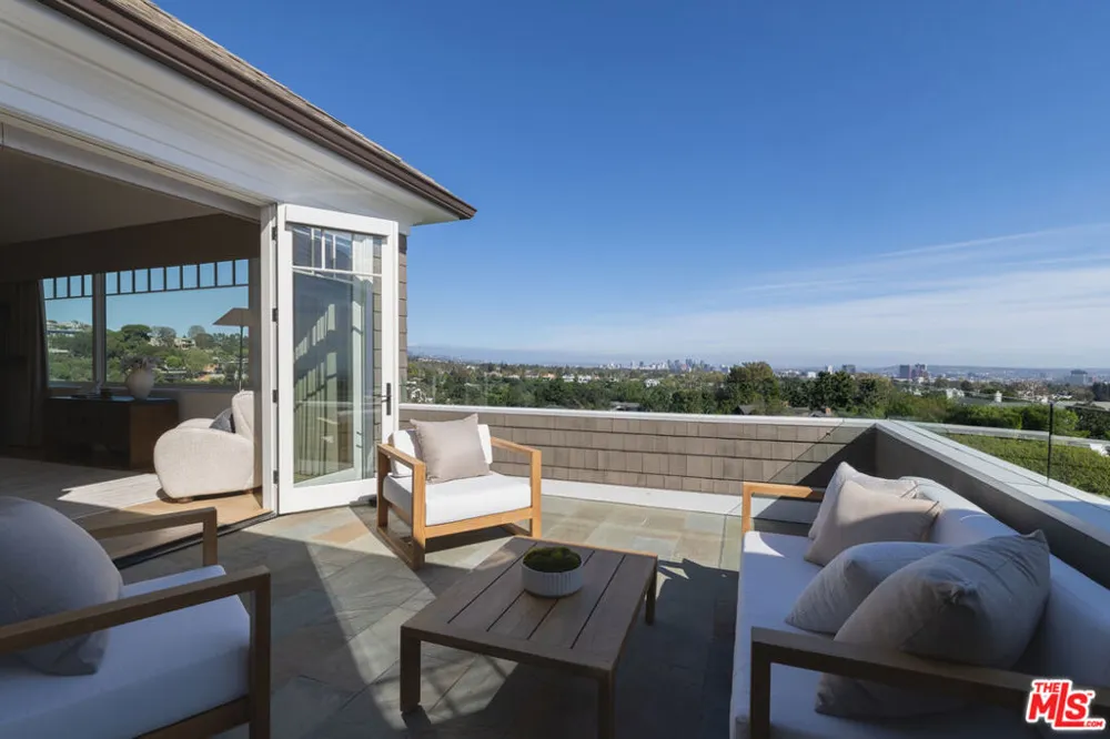 1722 San Remo Drive Pacific Palisades, CA 90272