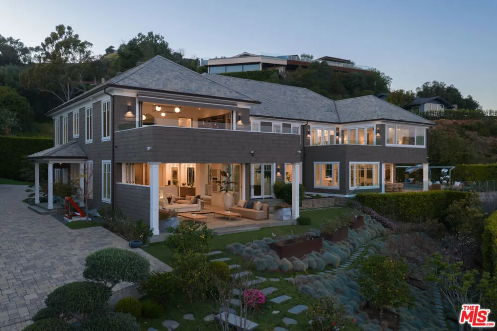 1722 San Remo Drive Pacific Palisades, CA 90272
