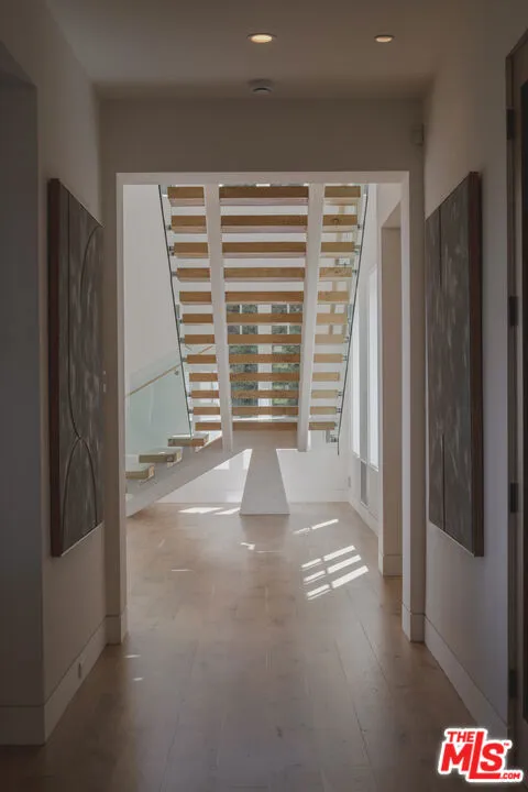 1722 San Remo Drive Pacific Palisades, CA 90272