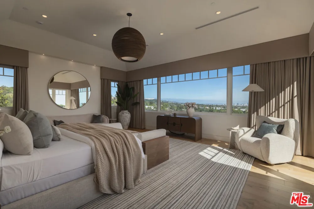 1722 San Remo Drive Pacific Palisades, CA 90272