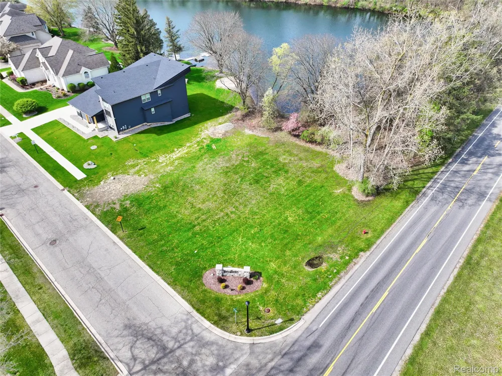 2745 Maritime Drive Delhi Charter Township, MI 48911