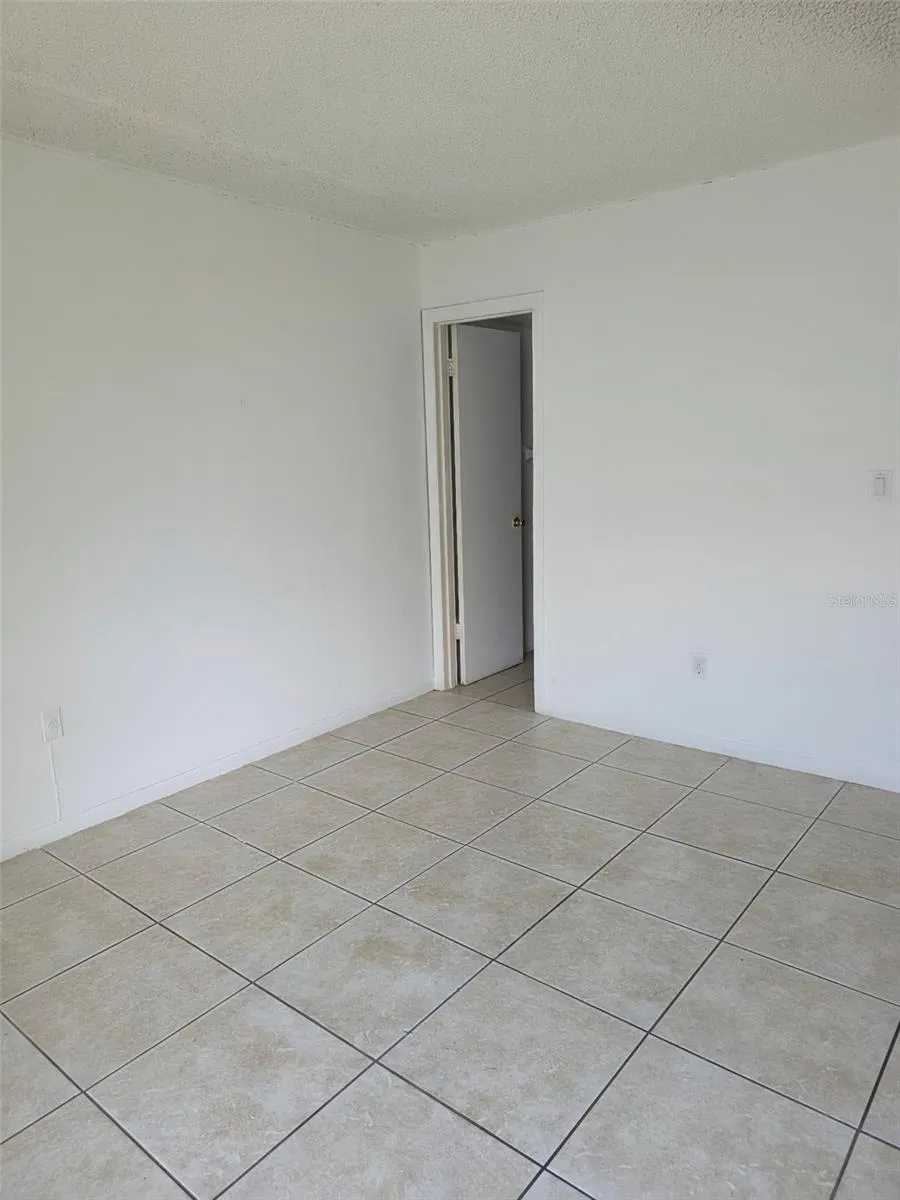 921 W OAK RIDGE ROAD #C Orlando, FL 32809