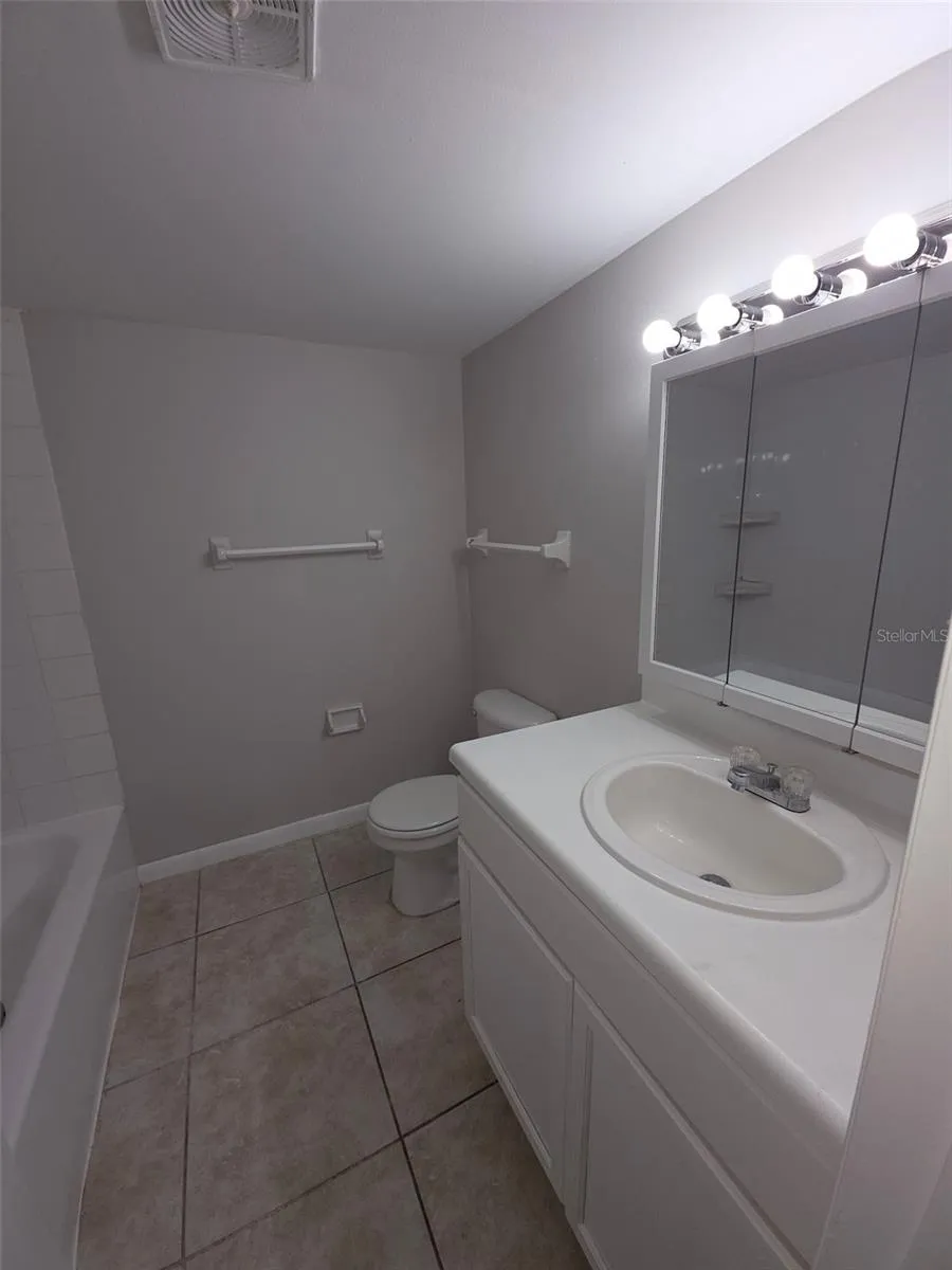 921 W OAK RIDGE ROAD #C Orlando, FL 32809