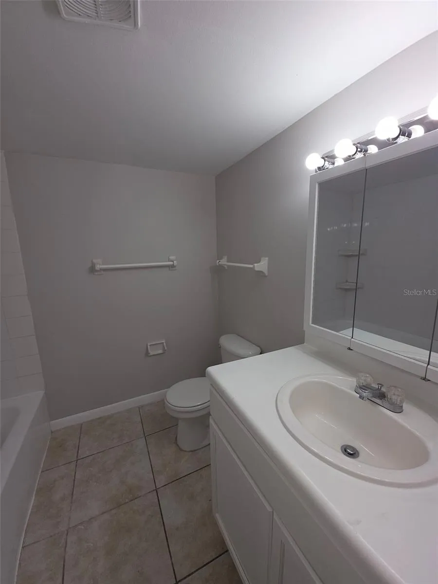 921 W OAK RIDGE ROAD #C Orlando, FL 32809