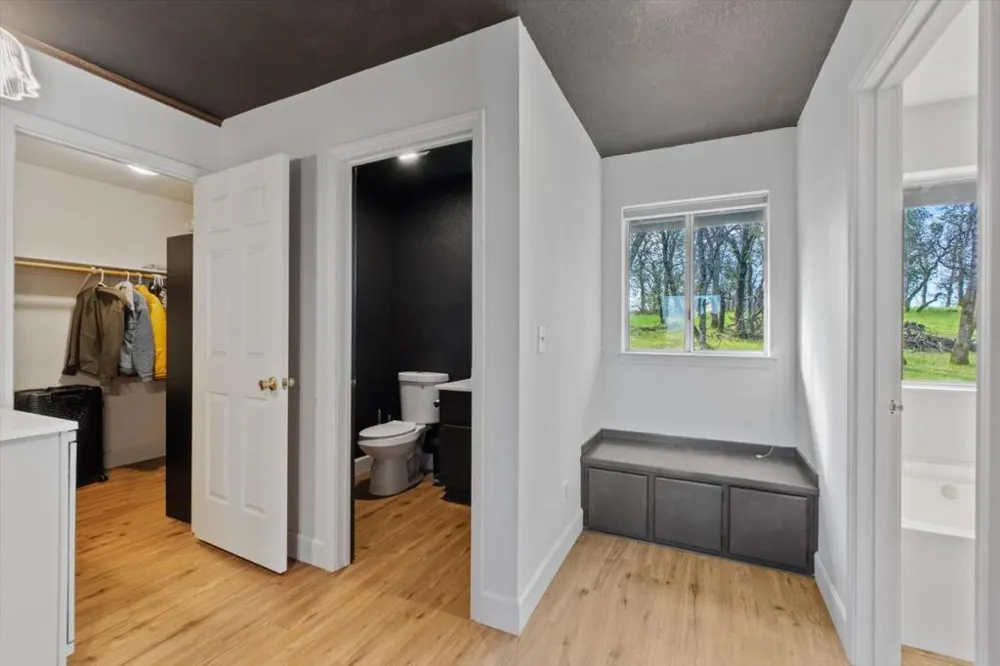 19789 Weide Way Anderson, CA 96007