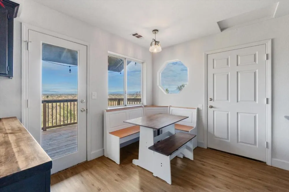 19789 Weide Way Anderson, CA 96007