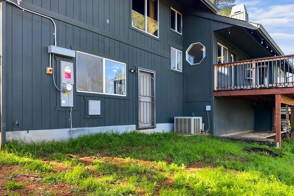 19789 Weide Way Anderson, CA 96007