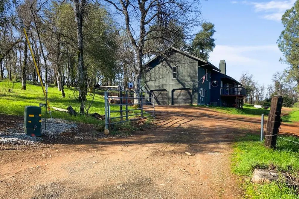 19789 Weide Way Anderson, CA 96007
