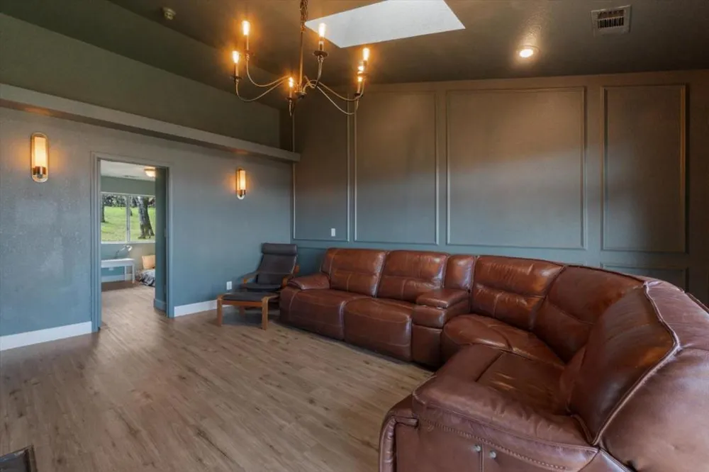 19789 Weide Way Anderson, CA 96007