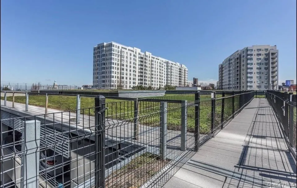131-01 40th Road #PH2P Flushing, NY 11354