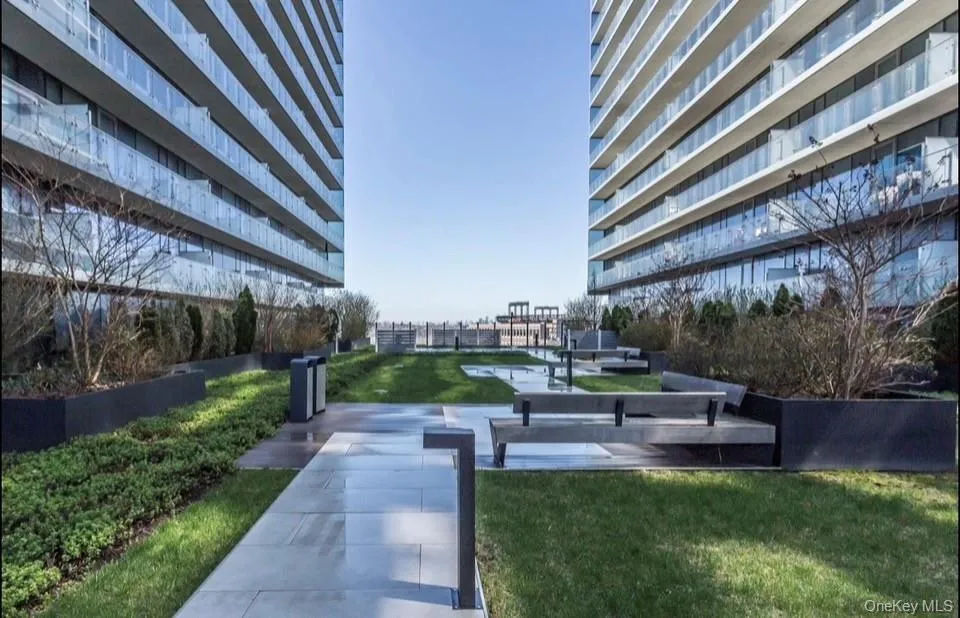 131-01 40th Road #PH2P Flushing, NY 11354
