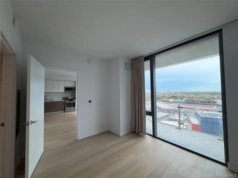 131-01 40th Road #PH2P Flushing, NY 11354