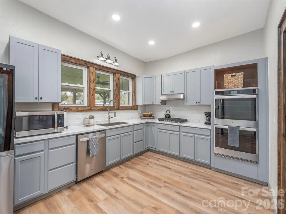 274 Charles Street Clyde, NC 28721