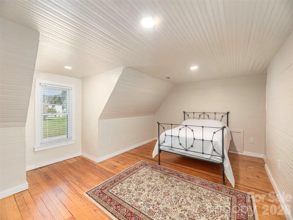 274 Charles Street Clyde, NC 28721
