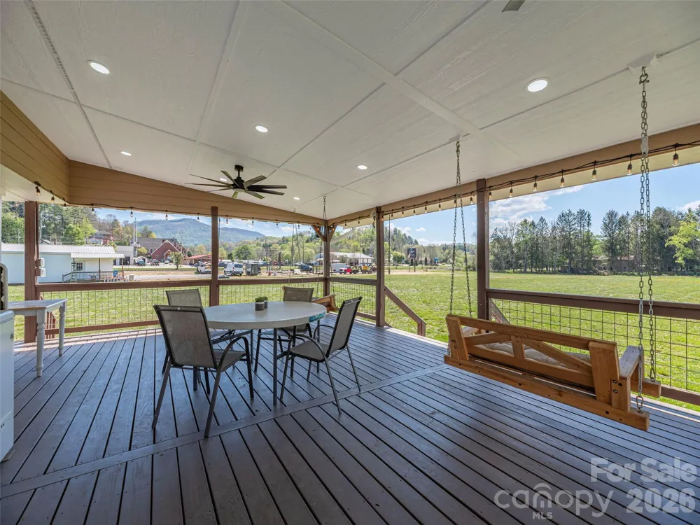 274 Charles Street Clyde, NC 28721