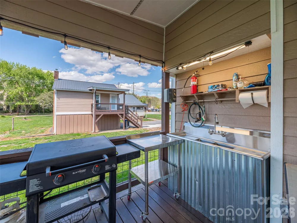 274 Charles Street Clyde, NC 28721