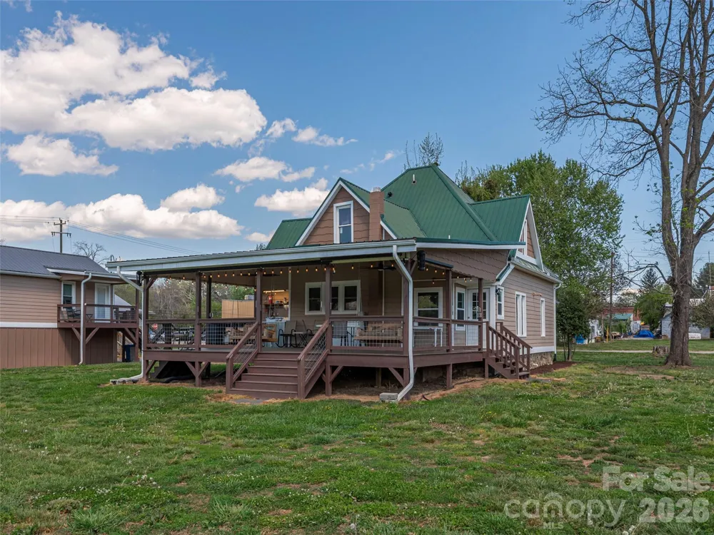 274 Charles Street Clyde, NC 28721