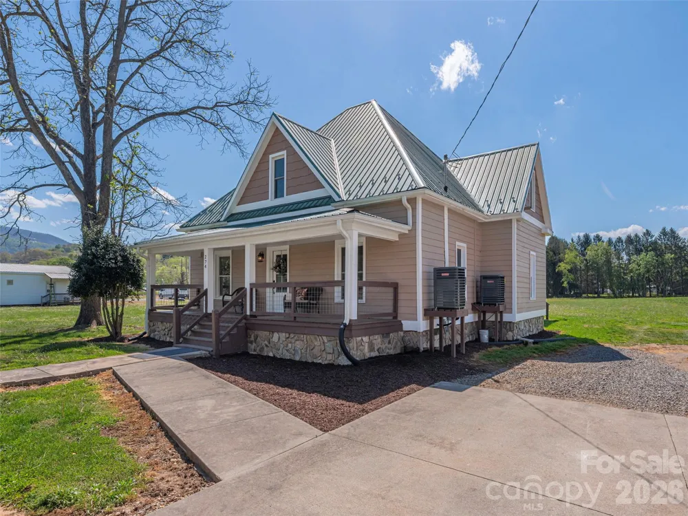 274 Charles Street Clyde, NC 28721