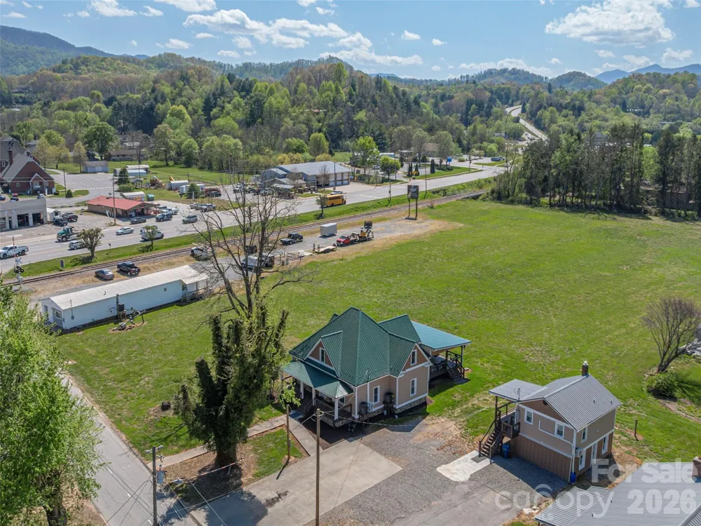 274 Charles Street Clyde, NC 28721