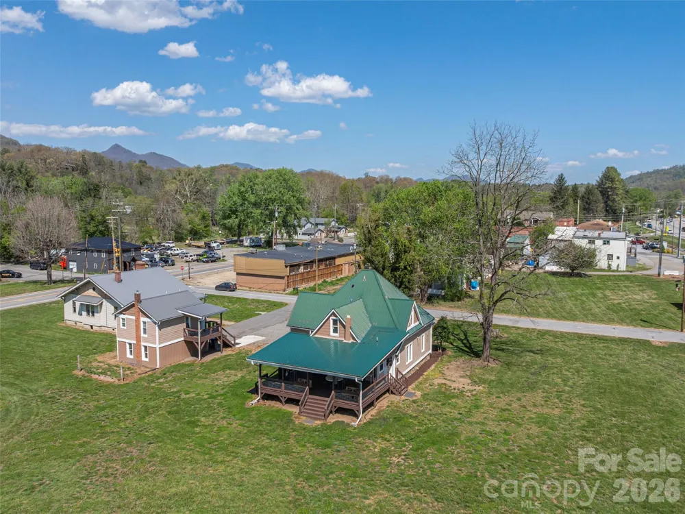 274 Charles Street Clyde, NC 28721