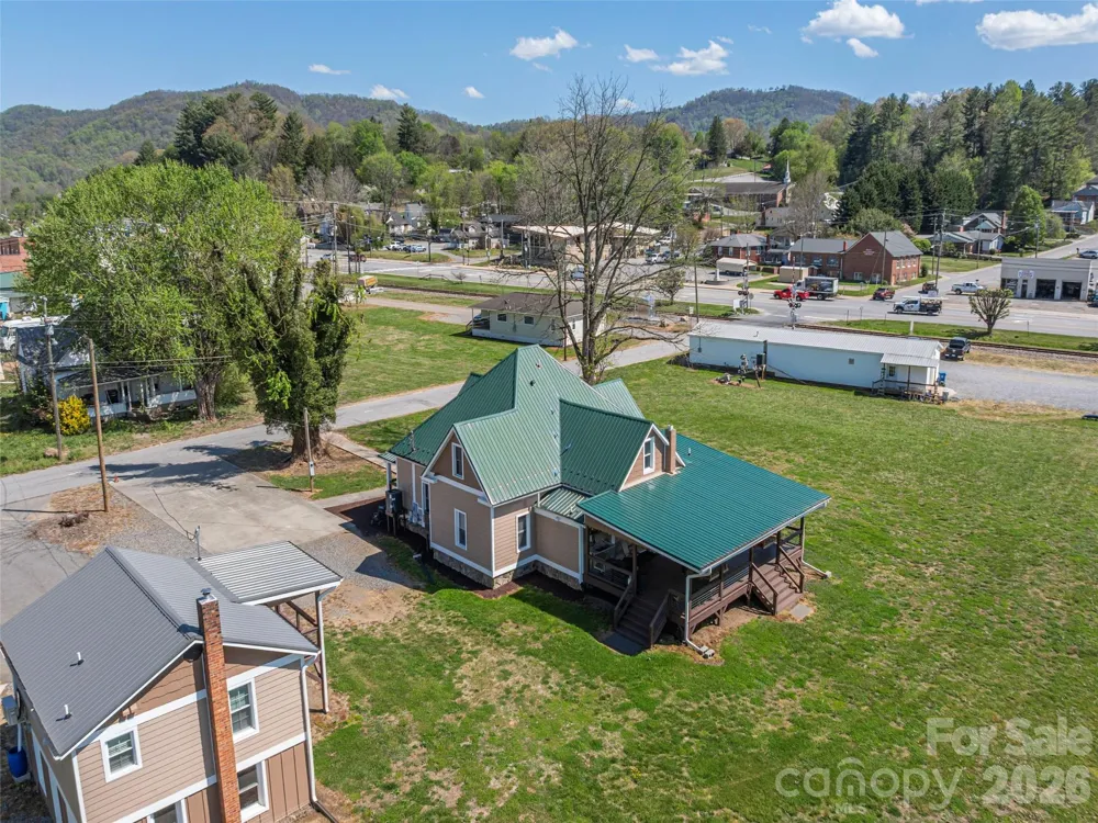 274 Charles Street Clyde, NC 28721