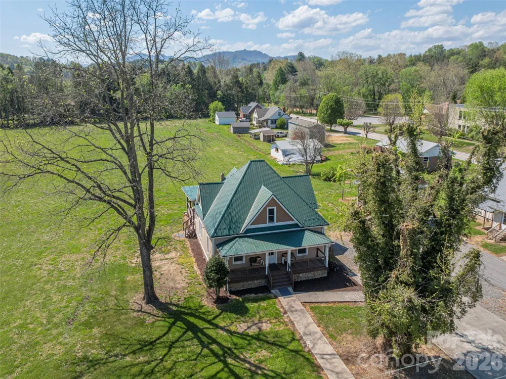 274 Charles Street Clyde, NC 28721
