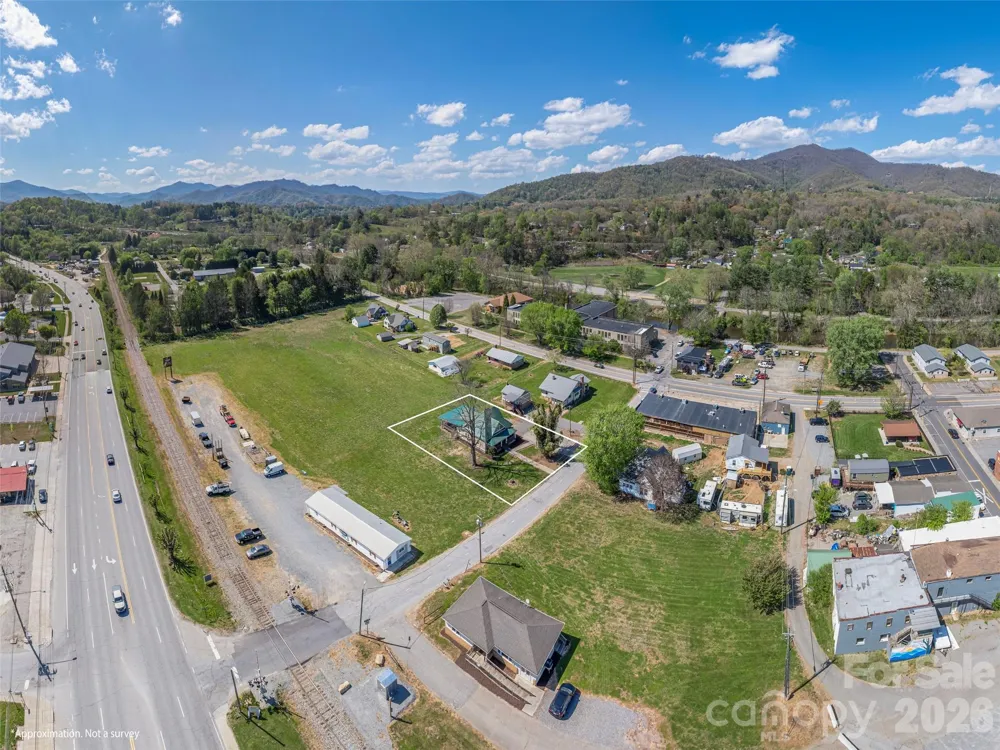 274 Charles Street Clyde, NC 28721