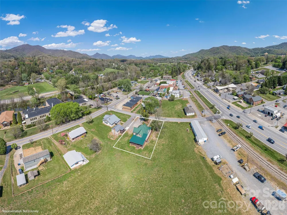 274 Charles Street Clyde, NC 28721