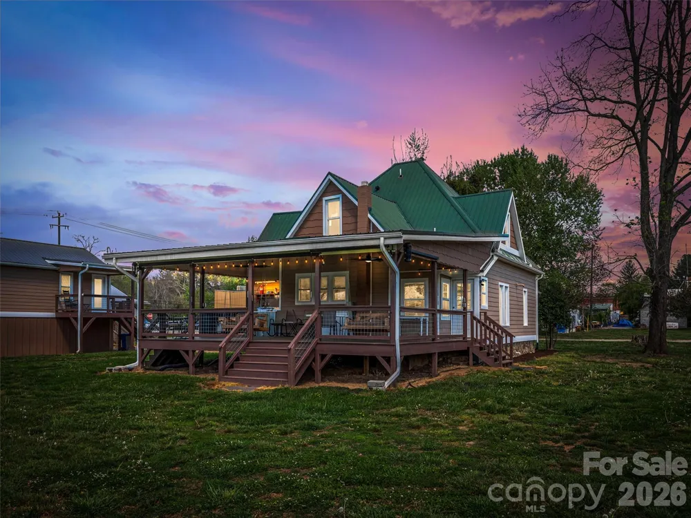 274 Charles Street Clyde, NC 28721
