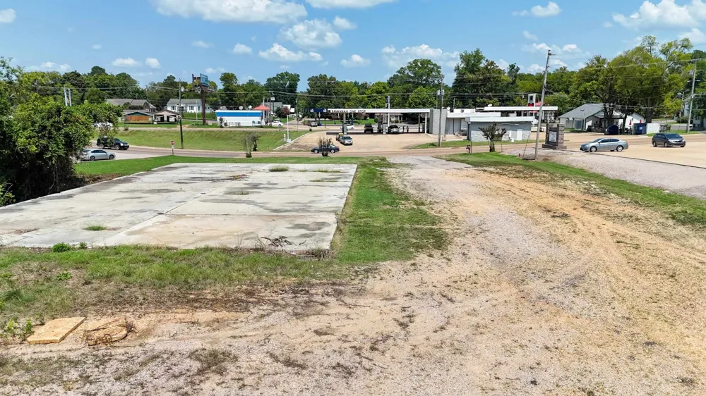 665 WATER ST Savannah, TN 38372