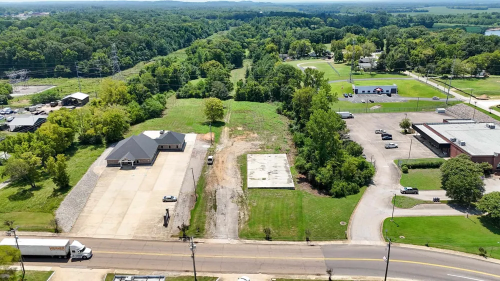 665 WATER ST Savannah, TN 38372