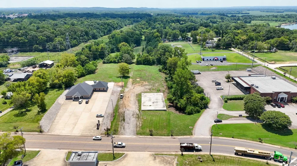 665 WATER ST Savannah, TN 38372