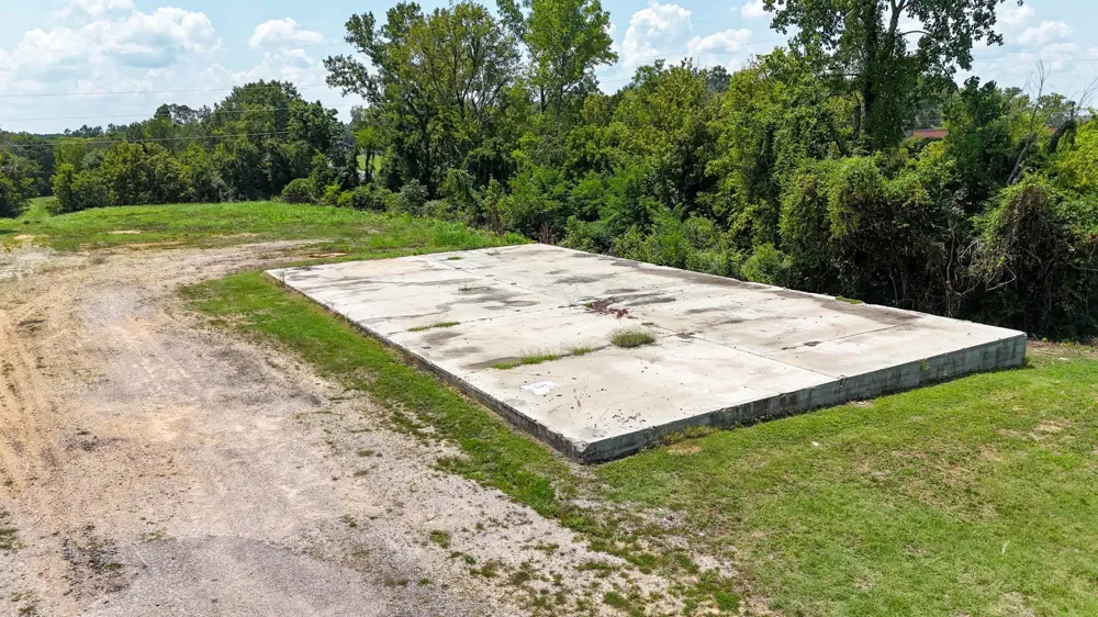665 WATER ST Savannah, TN 38372