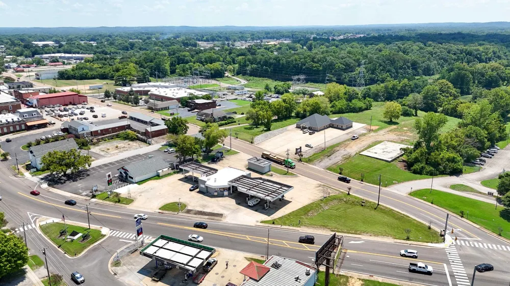 665 WATER ST Savannah, TN 38372