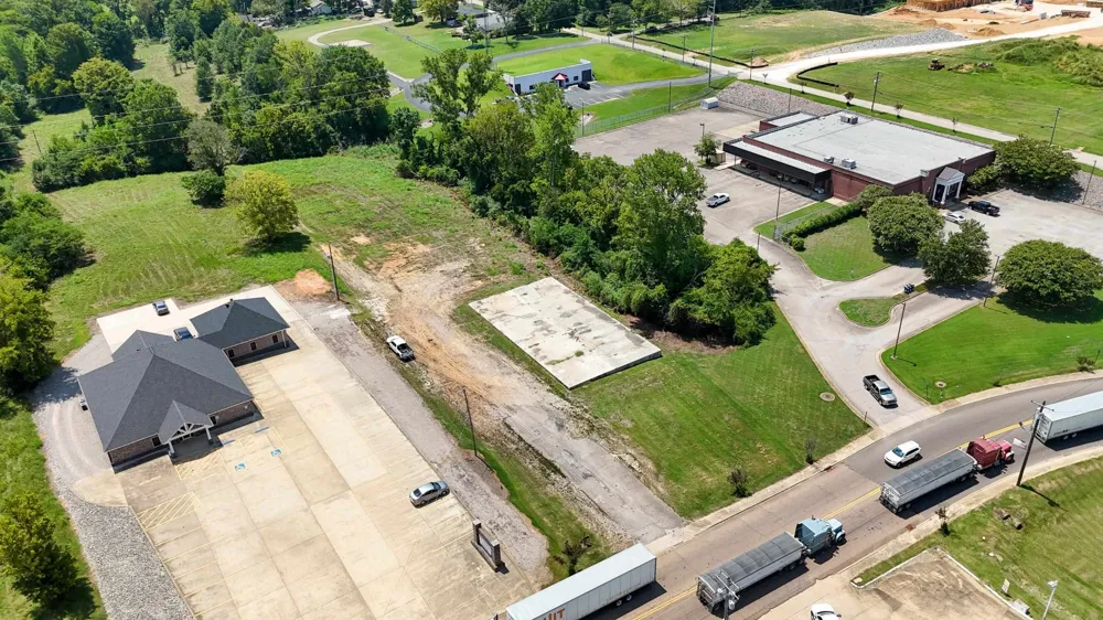 665 WATER ST Savannah, TN 38372