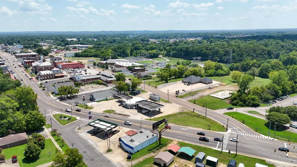 665 WATER ST Savannah, TN 38372