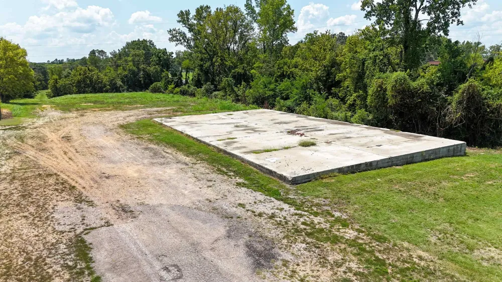 665 WATER ST Savannah, TN 38372