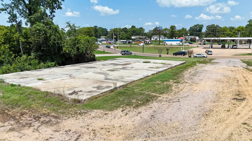 665 WATER ST Savannah, TN 38372