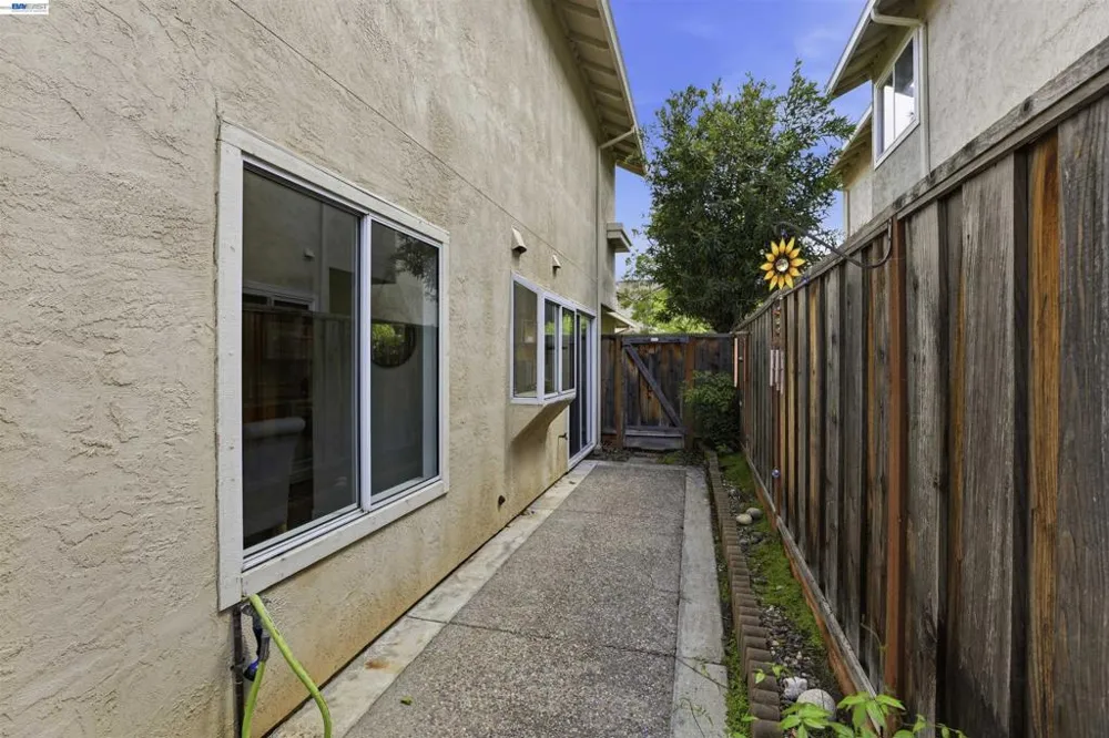 4161 Garibaldi Pl Pleasanton, CA 94566