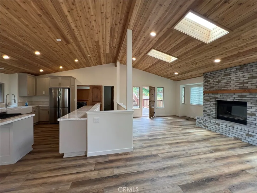 1980 Spencer Cambria, CA 93428