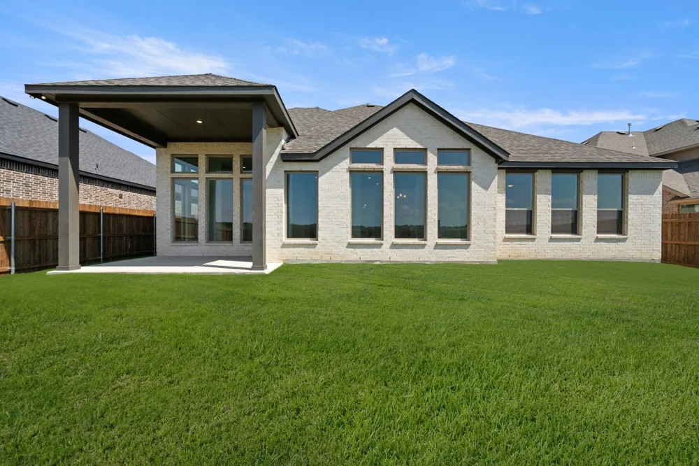 2608 Alyssa Street Burleson, TX 76028