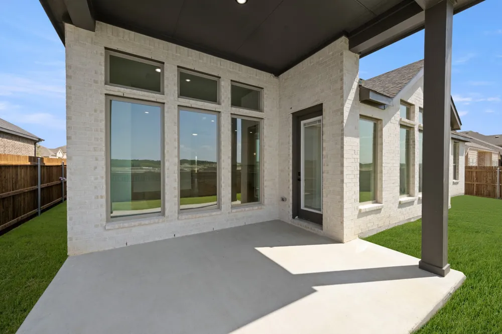 2608 Alyssa Street Burleson, TX 76028