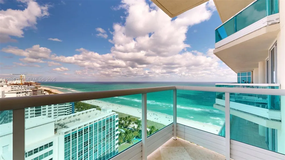 5025 Collins Ave #2206 Miami Beach, FL 33140