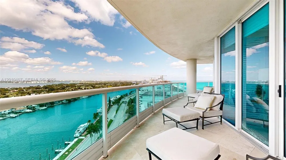 5025 Collins Ave #2206 Miami Beach, FL 33140