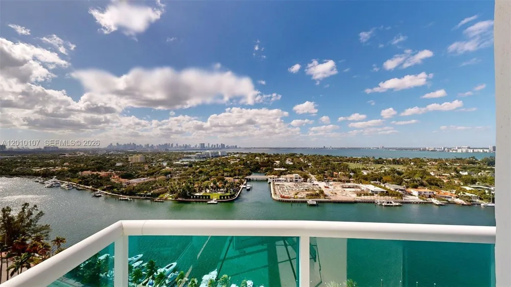 5025 Collins Ave #2206 Miami Beach, FL 33140
