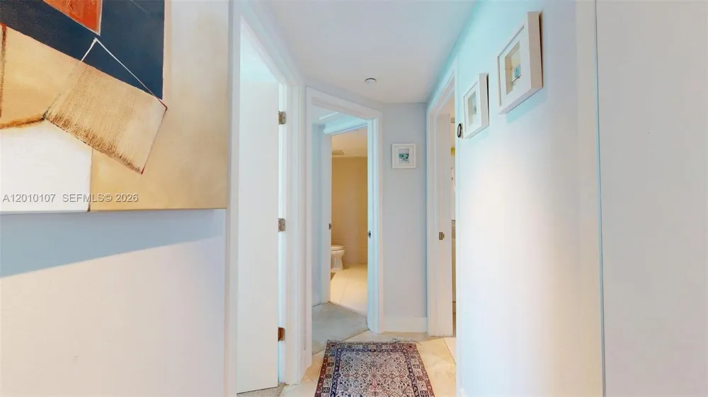 5025 Collins Ave #2206 Miami Beach, FL 33140