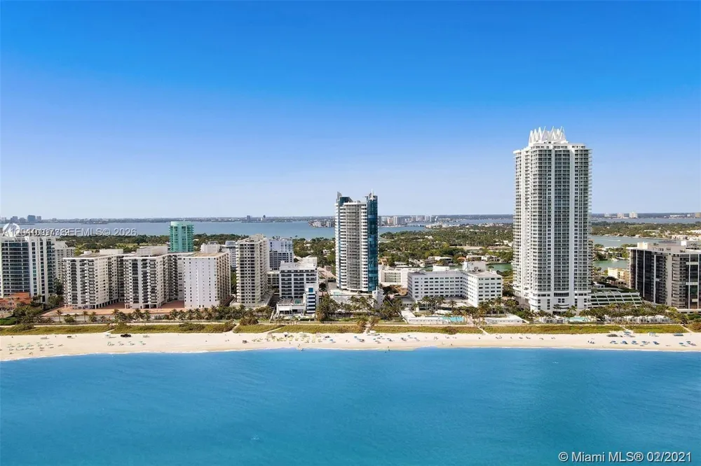 5025 Collins Ave #2206 Miami Beach, FL 33140