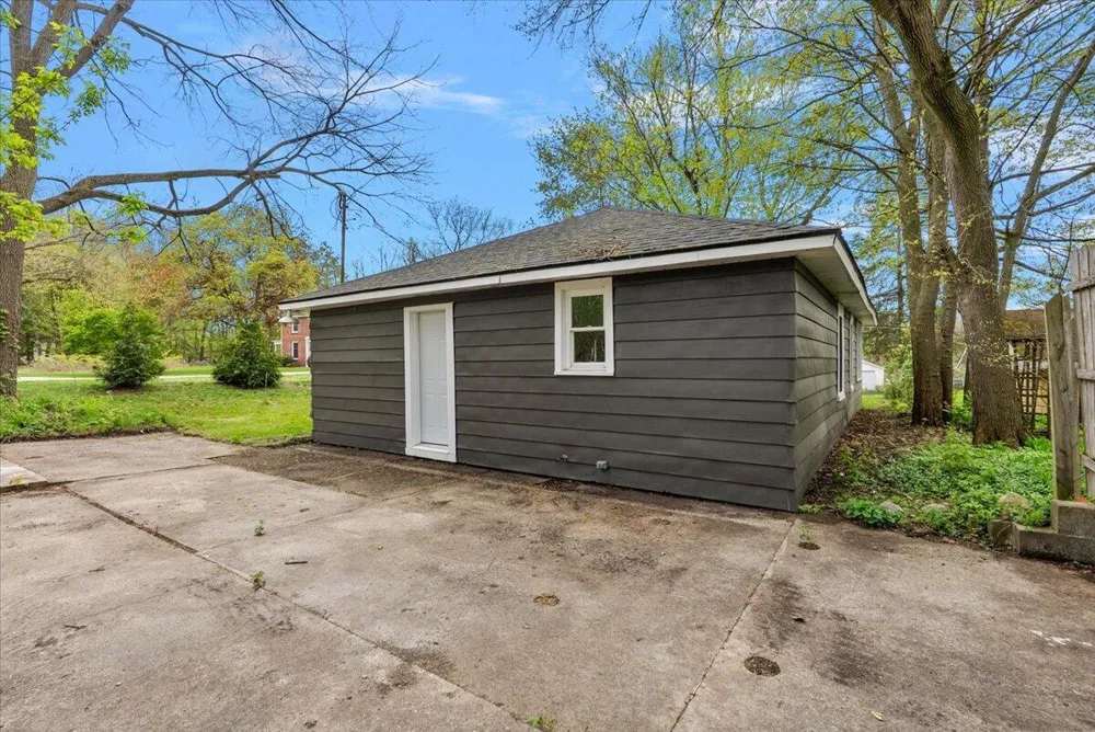 47 Wayne Street Allegan City, MI 49010